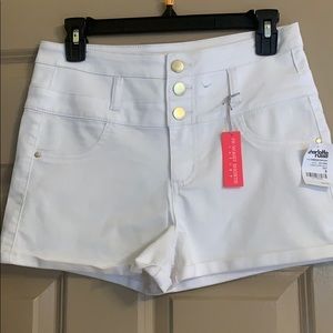 High I waisted shorts